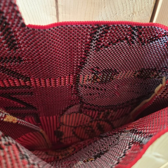 Manekineko Lucky Cat Red Knit Soft Tote Bag Small - Picture 6 of 7